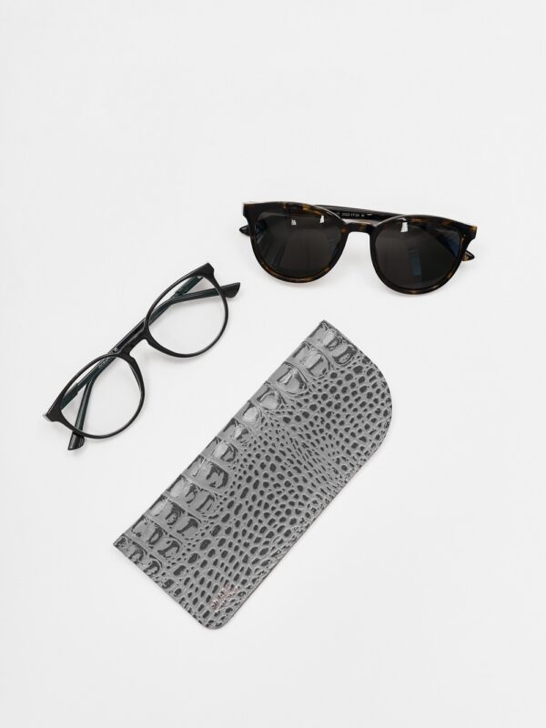 Футляр для очков серый