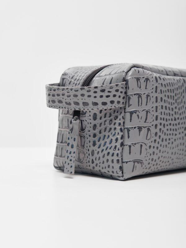 Косметичка серая