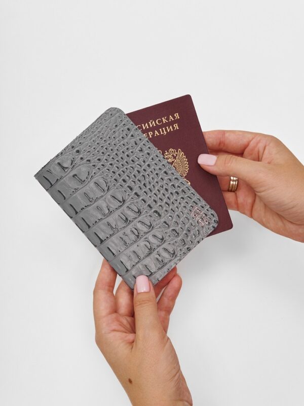 Обложка для паспорта серая