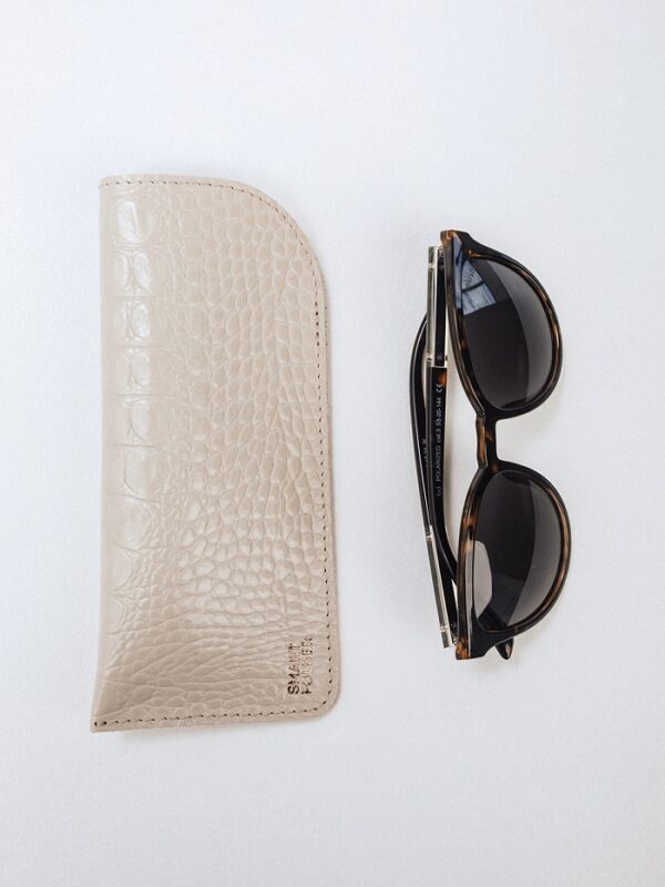 Футляр для очков бежевый