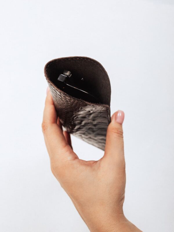 Футляр для очков коричневый