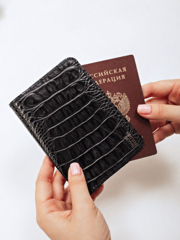 Обложка для паспорта чёрная