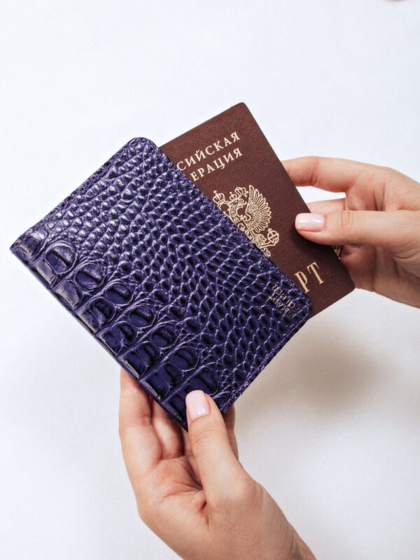 Обложка для паспорта сиреневая