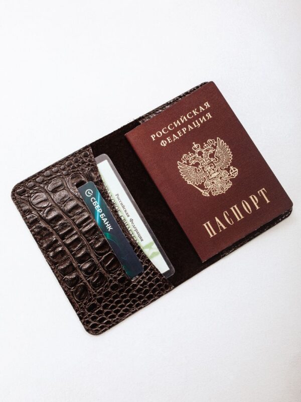 Обложка для паспорта коричневая