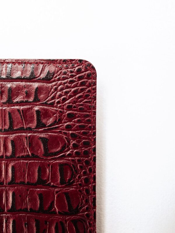 Обложка для паспорта бордовая