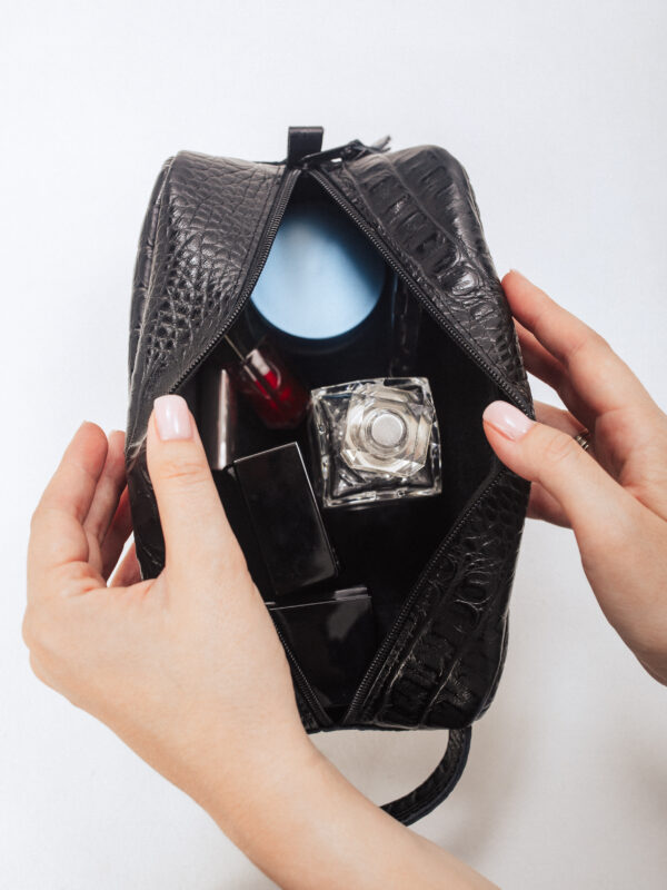 Косметичка чёрная