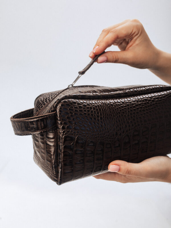 Косметичка коричневая