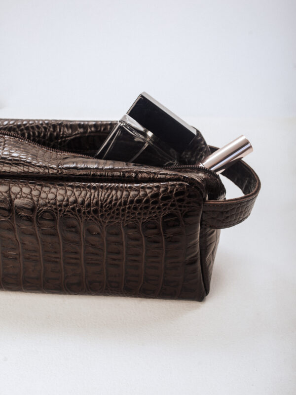 Косметичка коричневая