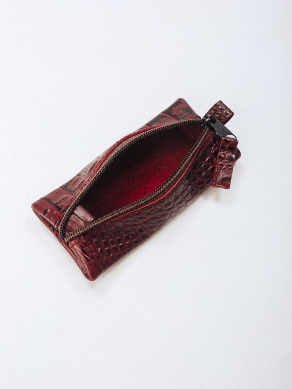 Ключница бордовая