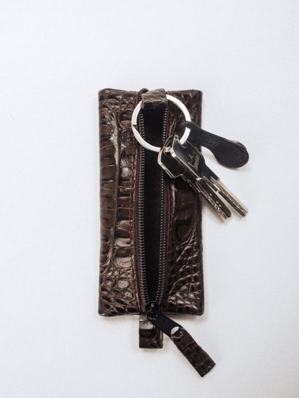 Ключница коричневая