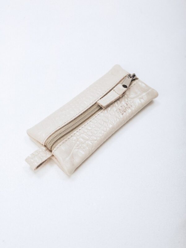 Ключница бежевая