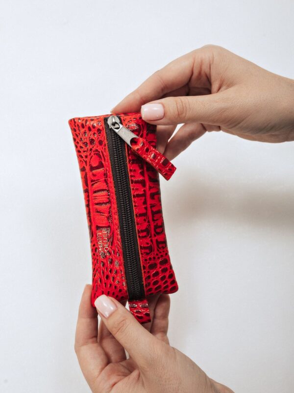 Ключница красная