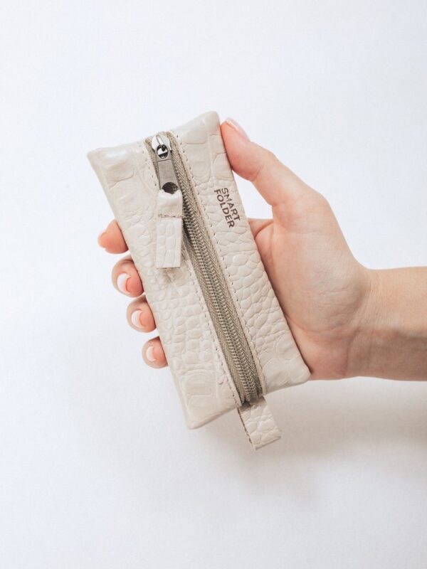 Ключница бежевая