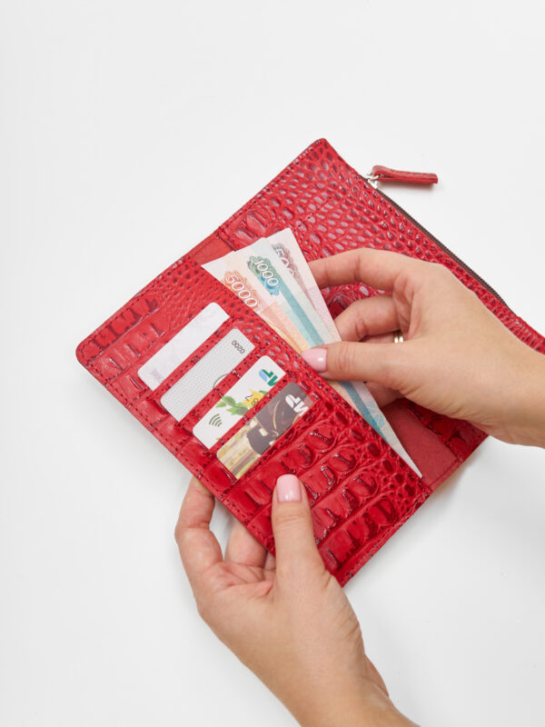 Кошелек красный